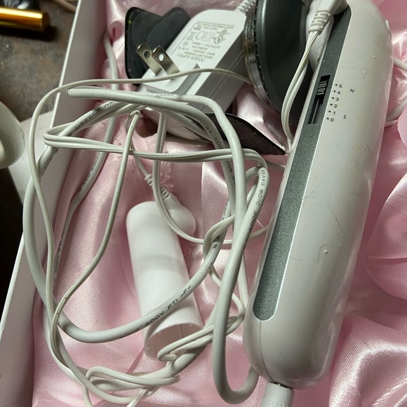 3-in-1 slimming & beautifying machine - Picture 2 of 2